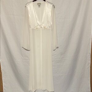 #863 Elegant Sheer Cream Long Bridal Robe with Satin Bodice